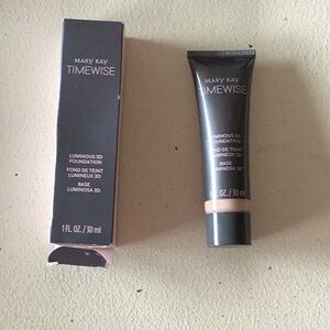Mary Kay TimeWise Luminous Foundation Beige C 120